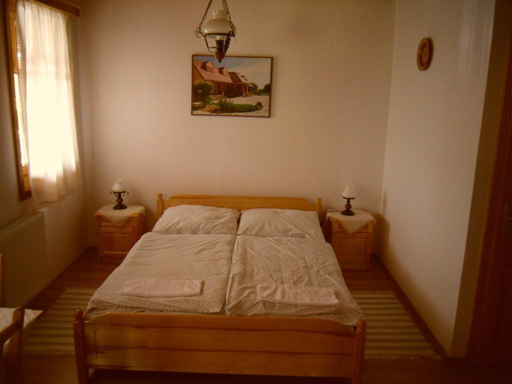 Nosztalgia Vendeghaz Hotel ซาลาแอแกร์แซค ห้อง รูปภาพ